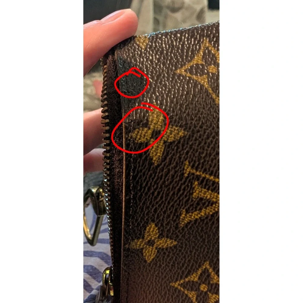 Authentic Louis Vuitton Classic Monogram Canvas Pochette Cles Key Pouch - Picture 10 of 11